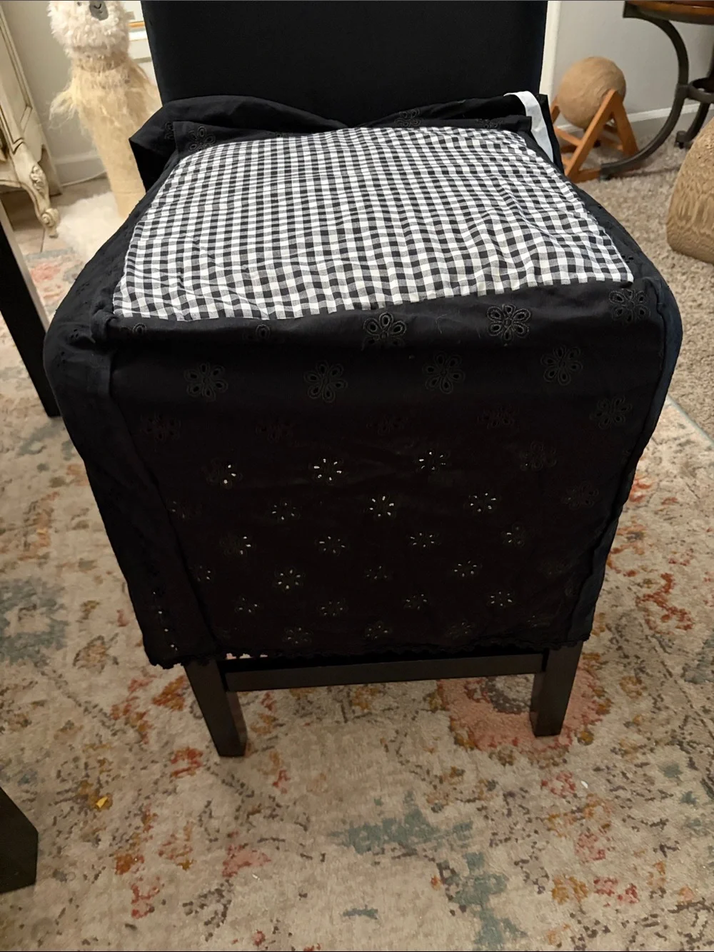 Black Eyelet chair covers with Black-and-White Gingham Pocket set of 4